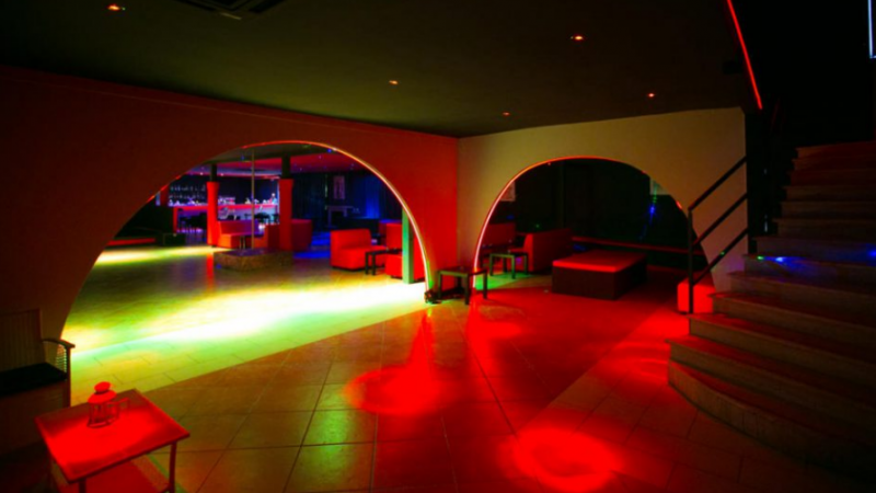 one feeling club privè