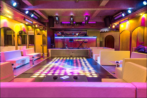 queens night club