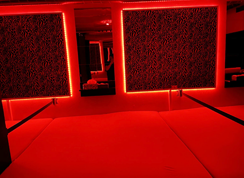 Touch Me Swinger Club