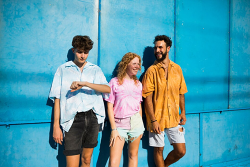 trio con sconosciuti